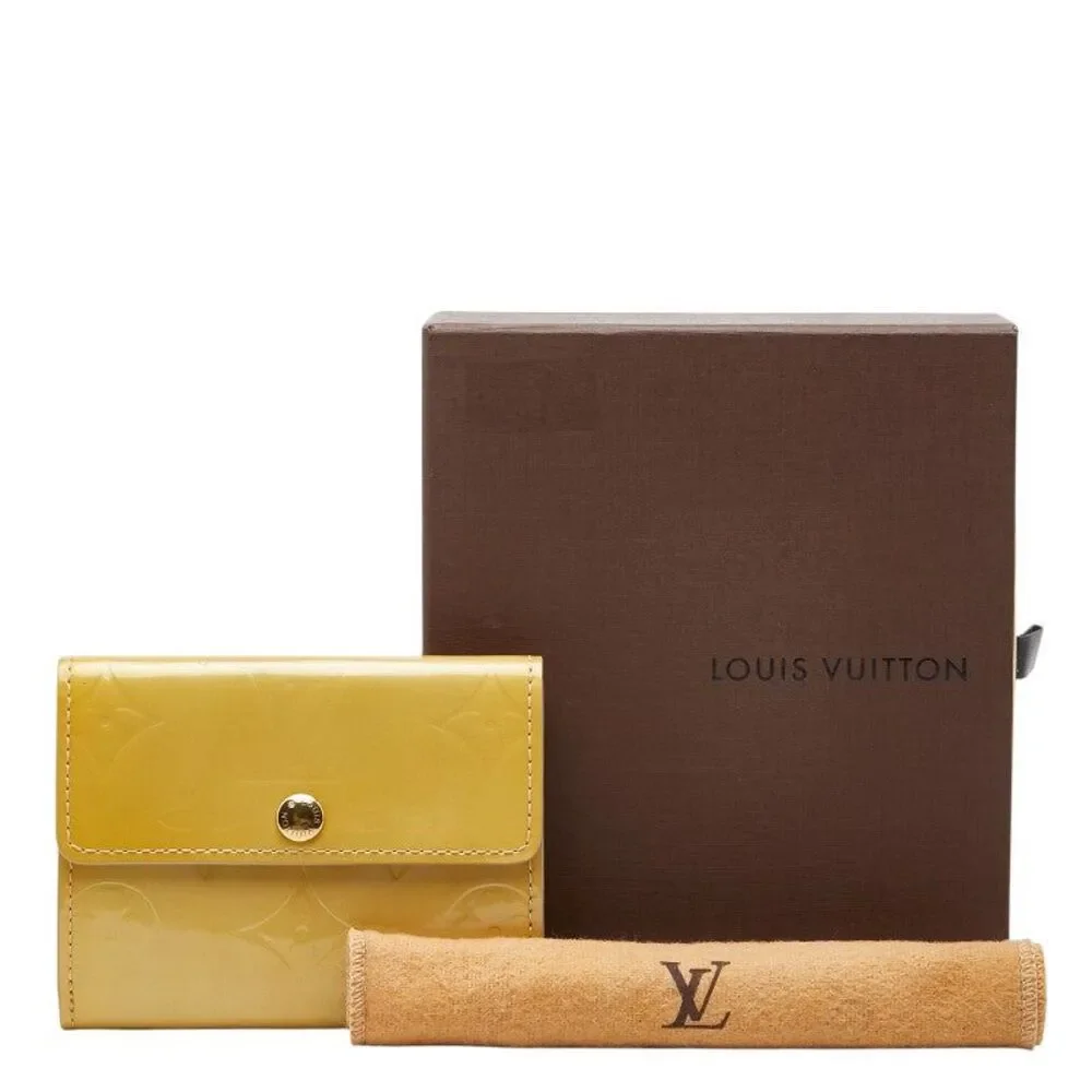 Louis Vuitton Monogram Vernis Compact Wallet M91170